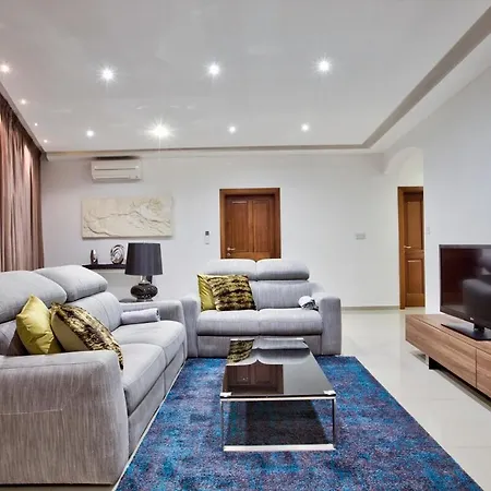 Modern 200sqm 4 Bedroom With Side Sea View Sleeps 11 Apartment *