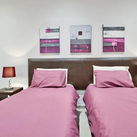 Modern 200sqm 4 Bedroom With Side Sea View Sleeps 11 * Sliema