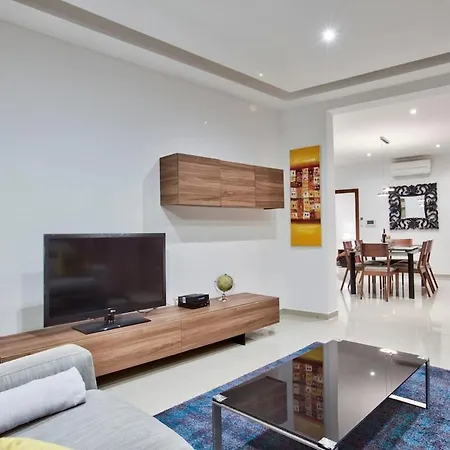 Apartman Modern 200sqm 4 Bedroom With Side Sea View Sleeps 11 Sliema