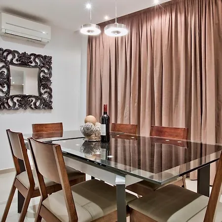 Modern 200sqm 4 Bedroom With Side Sea View Sleeps 11