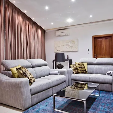 Modern 200sqm 4 Bedroom With Side Sea View Sleeps 11 * Sliema